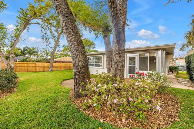 12088 70TH AVENUE, Seminole, FL 33772