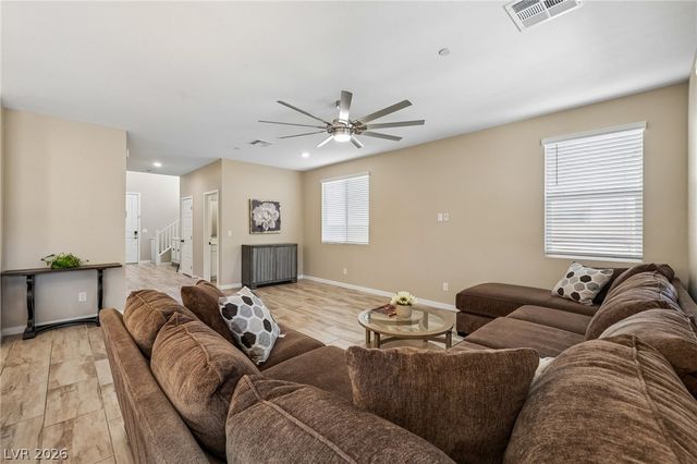 194 Viento Ridge Street, Henderson, NV 89012