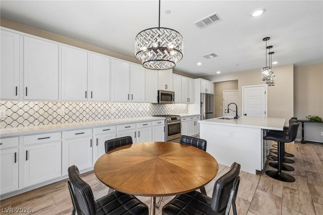 194 Viento Ridge Street, Henderson, NV 89012