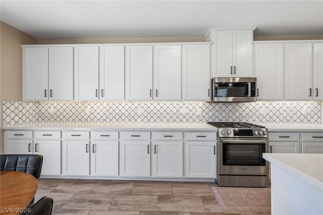 194 Viento Ridge Street, Henderson, NV 89012