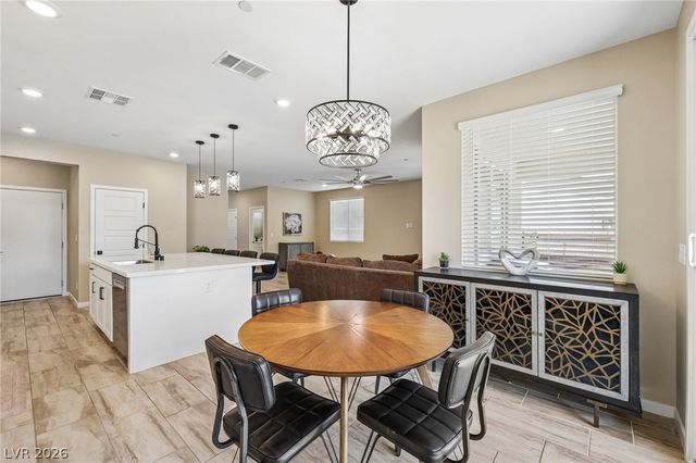 194 Viento Ridge Street, Henderson, NV 89012