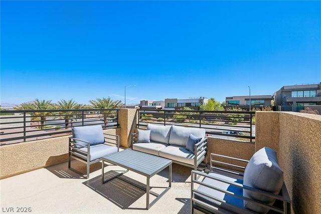 194 Viento Ridge Street, Henderson, NV 89012