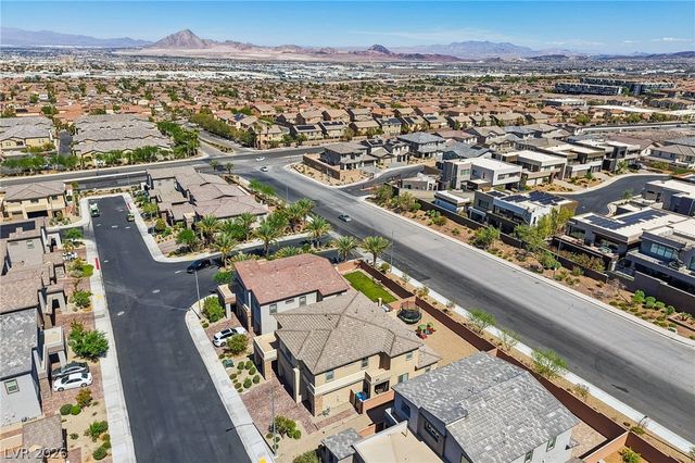 194 Viento Ridge Street, Henderson, NV 89012
