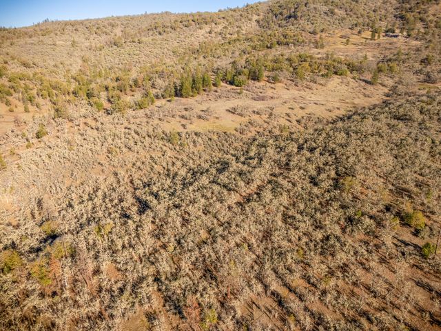 4477 E Antelope Road, Eagle Point, OR 97524