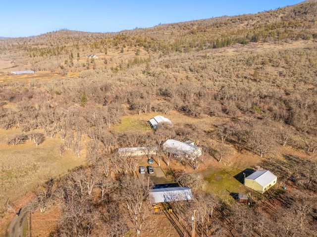 4477 E Antelope Road, Eagle Point, OR 97524