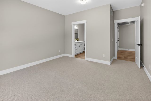 17426 Ridge Avenue, Ferrysburg, MI 49409
