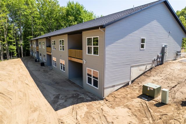17426 Ridge Avenue, Ferrysburg, MI 49409
