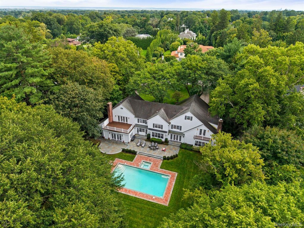15 Sheldrake Road, Scarsdale, NY 10583 — photo 2