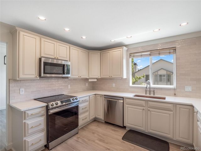 9304 Montrose Way, Littleton, CO 80126