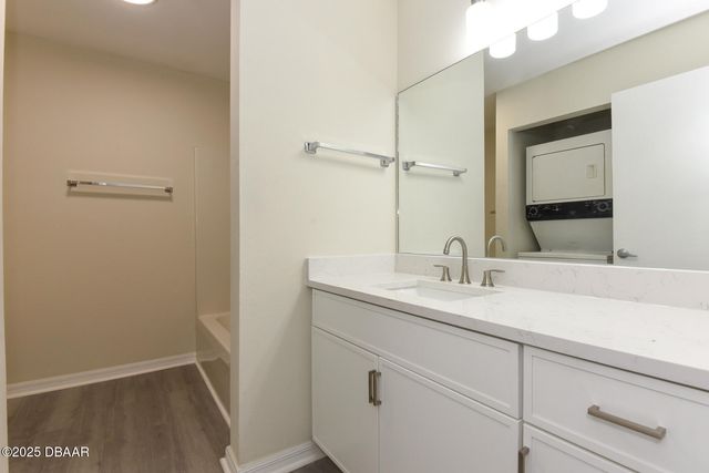 1601 Big Tree Rd Apt 1006, Daytona Beach, FL 32119