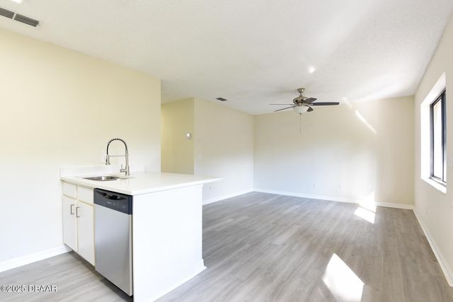 1601 Big Tree Rd Apt 1006, Daytona Beach, FL 32119