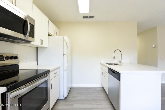 1601 Big Tree Rd Apt 1006, Daytona Beach, FL 32119