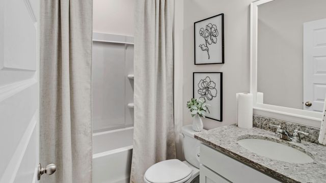 1010 MEWBORN FARM RD, Oakland, TN 38060