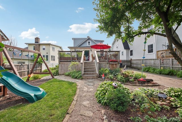 1216 Canfield Road, Park Ridge, IL 60068