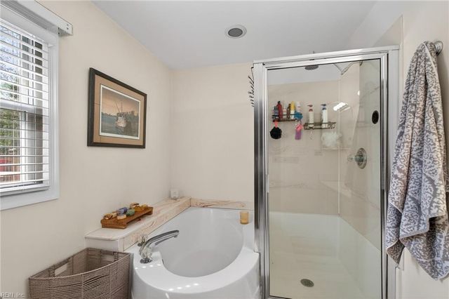 225 Vanette DR, Chesapeake, VA 23322