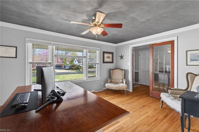 225 Vanette DR, Chesapeake, VA 23322