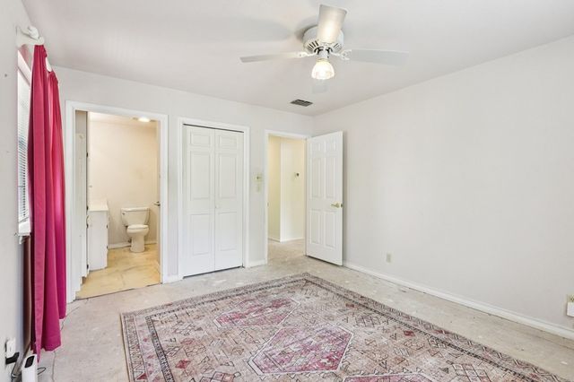 1310 Warbler Dr, Kerrville, TX 78028