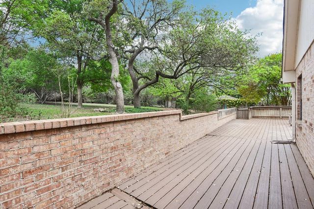 1310 Warbler Dr, Kerrville, TX 78028