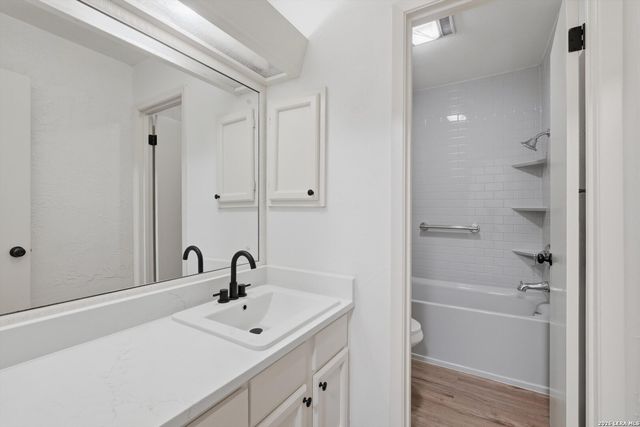 11303 Vance Jackson Rd Apt H2, San Antonio, TX 78230