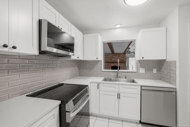 11303 Vance Jackson Rd Apt H2, San Antonio, TX 78230