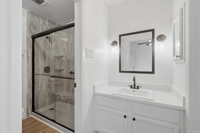 11303 Vance Jackson Rd Apt H2, San Antonio, TX 78230