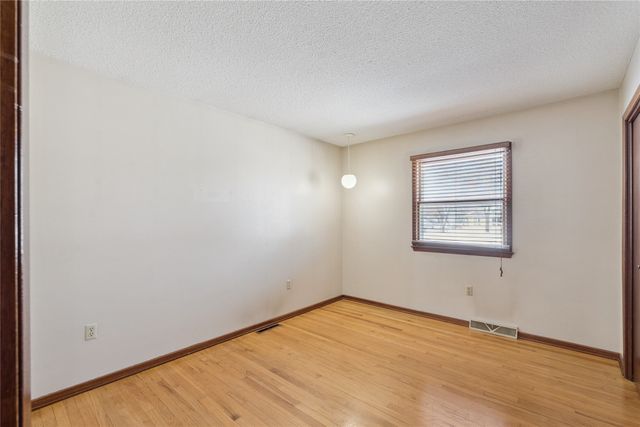 1904 Prairie Street, Grinnell, IA 50112