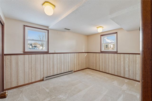 1904 Prairie Street, Grinnell, IA 50112