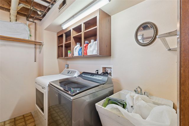 1904 Prairie Street, Grinnell, IA 50112