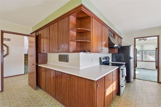 1904 Prairie Street, Grinnell, IA 50112