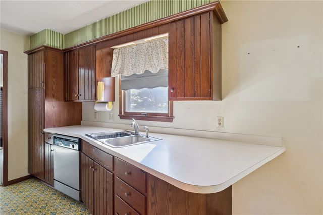 1904 Prairie Street, Grinnell, IA 50112