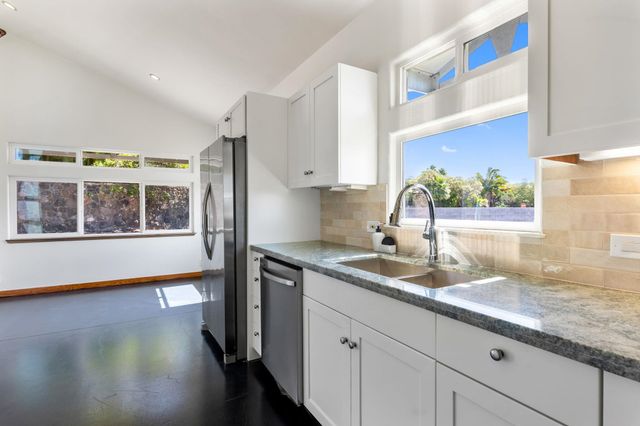 159 Auhana Rd, Kihei, HI 96753