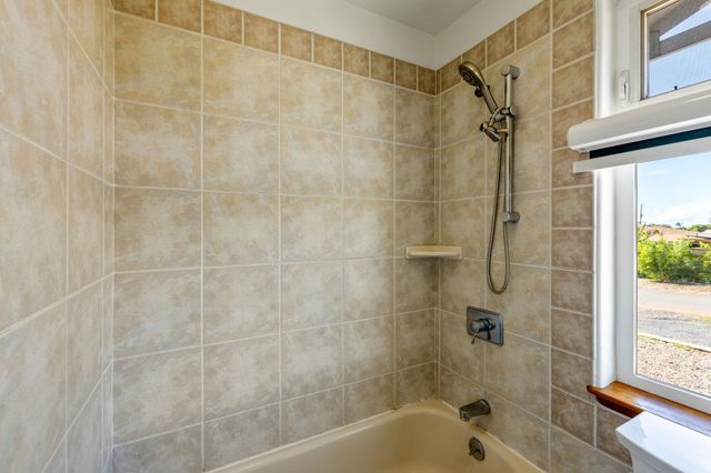 159 Auhana Rd, Kihei, HI 96753