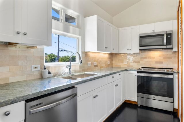 159 Auhana Rd, Kihei, HI 96753