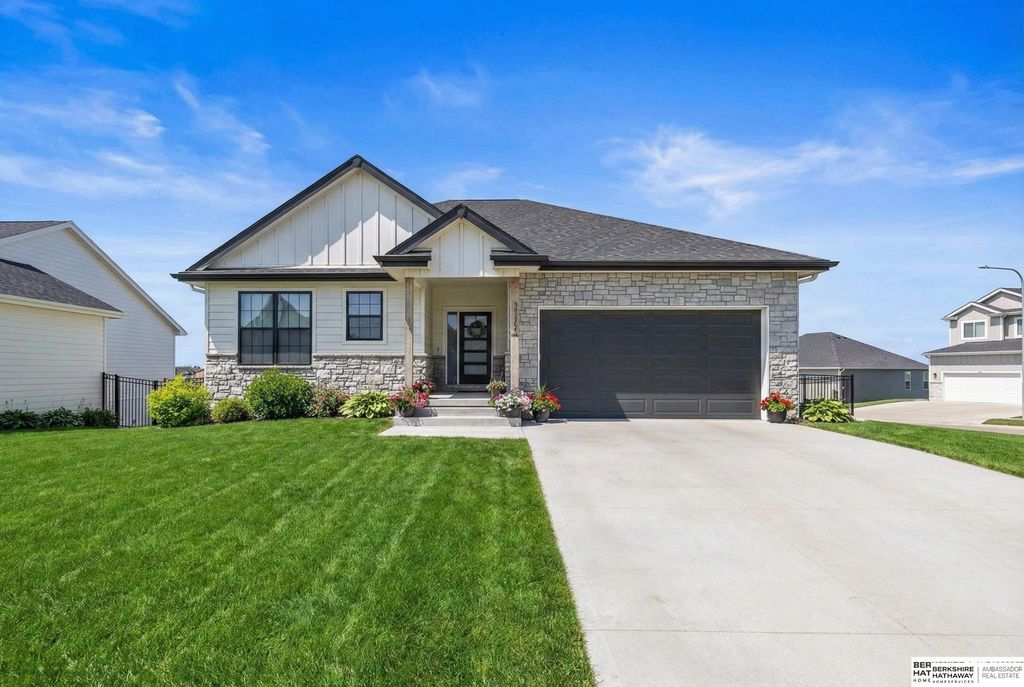 11702 S 189th Street, Gretna, NE 68022