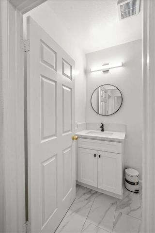 3825 Cimarron, Los Angeles, CA 90062