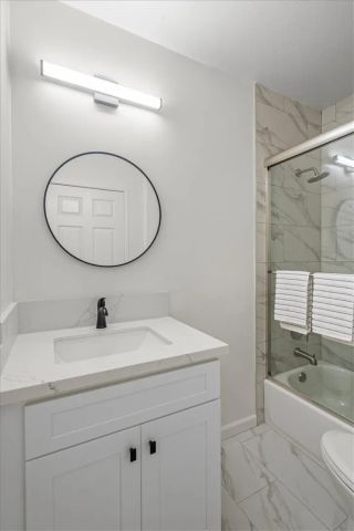 3825 Cimarron, Los Angeles, CA 90062