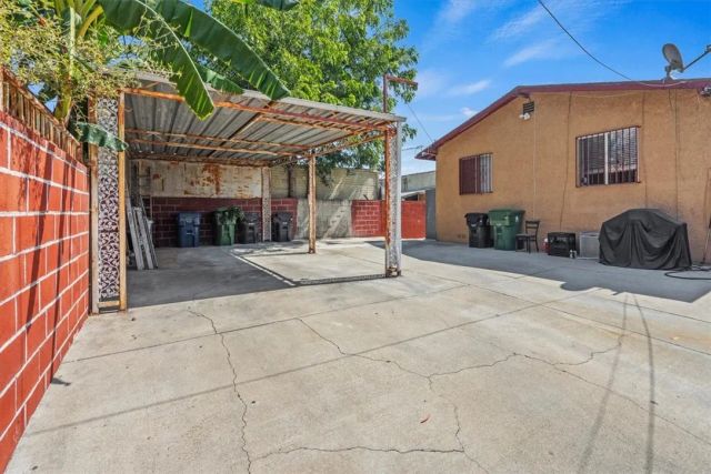 3825 Cimarron, Los Angeles, CA 90062