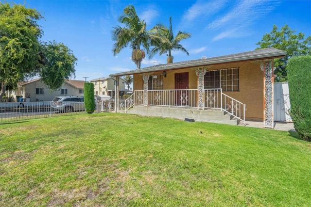 3825 Cimarron, Los Angeles, CA 90062