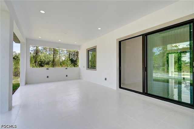 1019 Henry AVE, Lehigh Acres, FL 33972