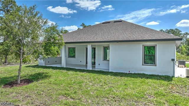 1019 Henry AVE, Lehigh Acres, FL 33972