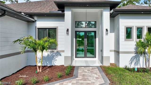1019 Henry AVE, Lehigh Acres, FL 33972