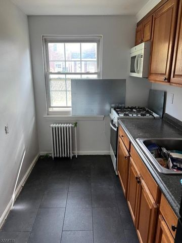 190 Knickerbocker Rd 17, Englewood City, NJ 07631