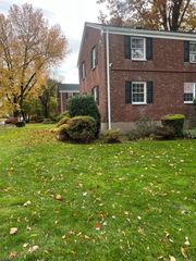 190 Knickerbocker Rd 17, Englewood City, NJ 07631