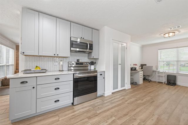 20335 Atascocita Shores Drive, Humble, TX 77346