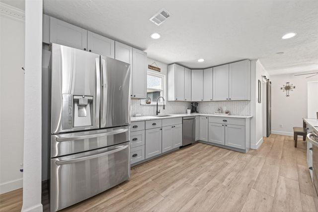 20335 Atascocita Shores Drive, Humble, TX 77346