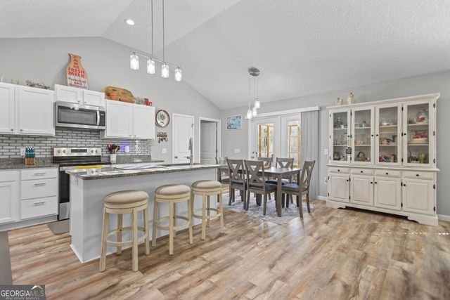 192 Hummingbird Lane, Jesup, GA 31545