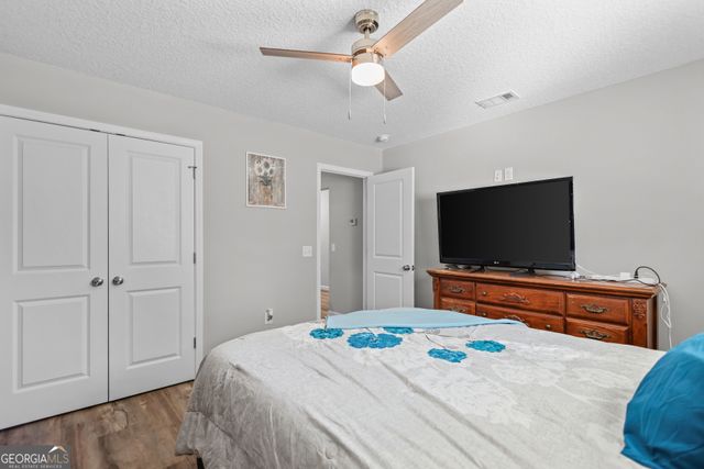 192 Hummingbird Lane, Jesup, GA 31545