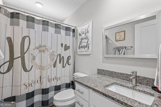 192 Hummingbird Lane, Jesup, GA 31545