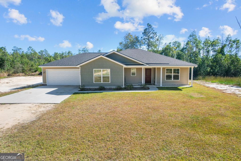 192 Hummingbird Lane, Jesup, GA 31545