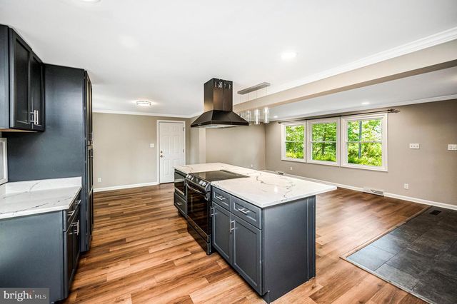 115 WASHINGTON ST, Locust Grove, VA 22508